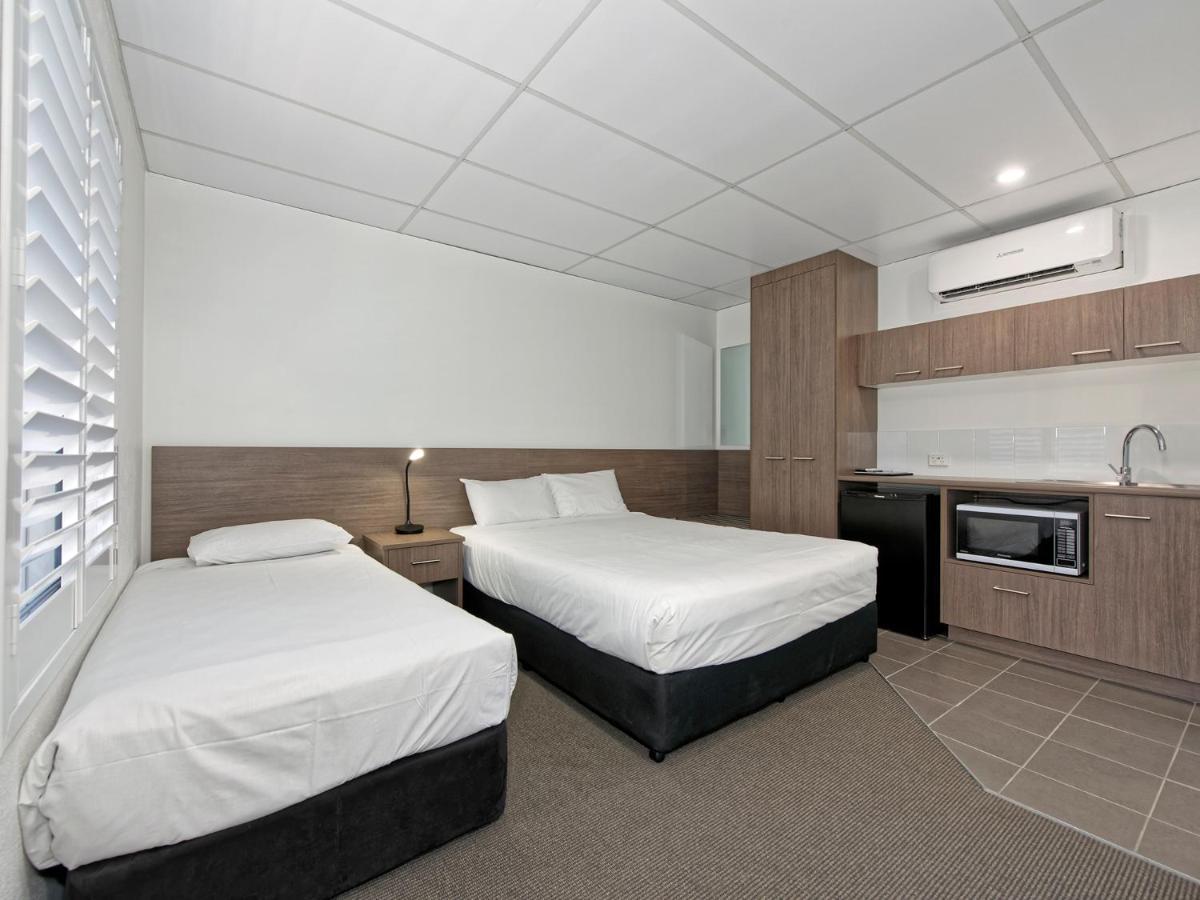 Chalet Motor Inn Bundaberg Exterior foto