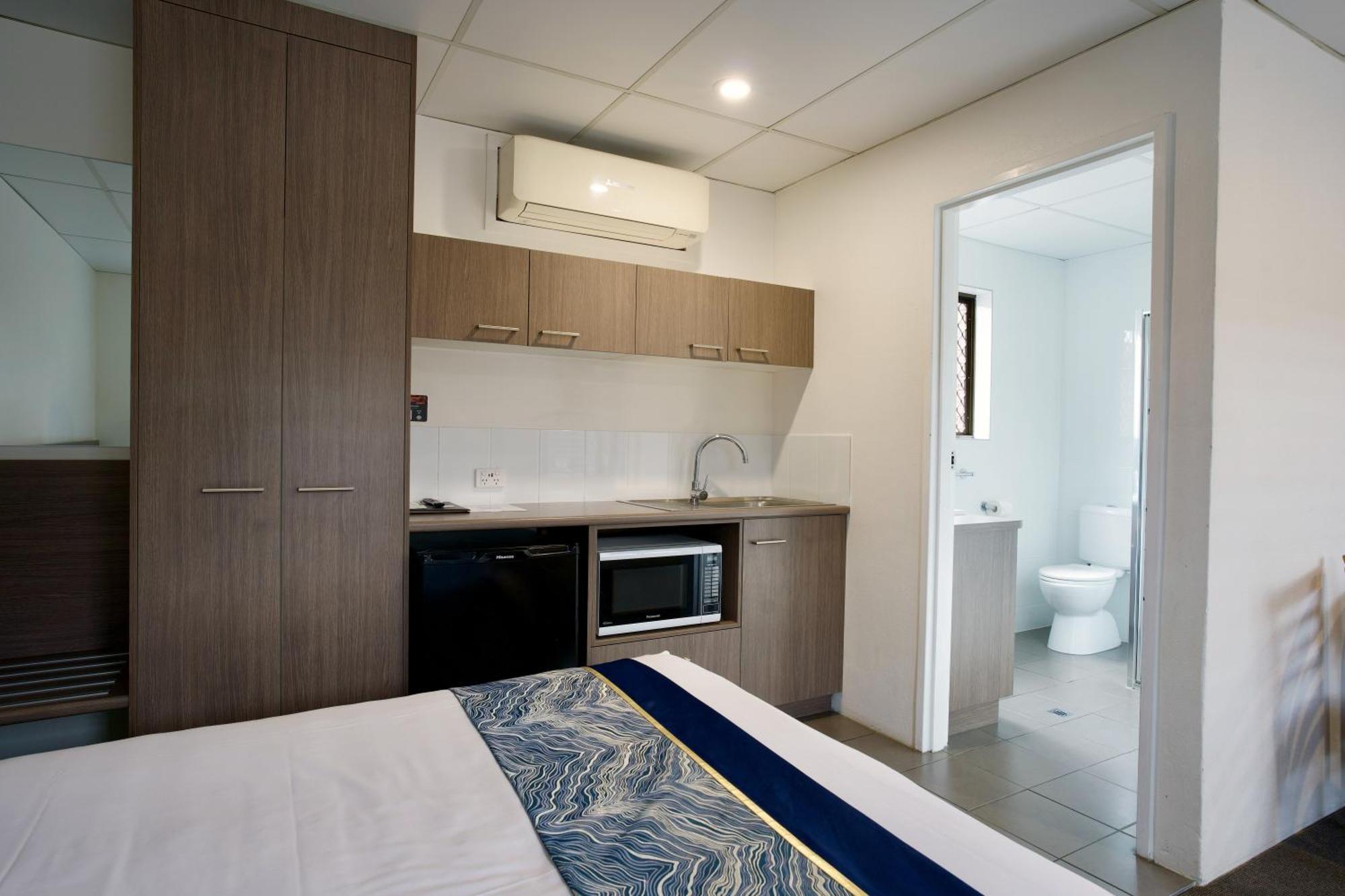 Chalet Motor Inn Bundaberg Exterior foto